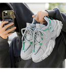 Sapatilha Masculina respirável para treinos ,  com sola grossa e confortável.